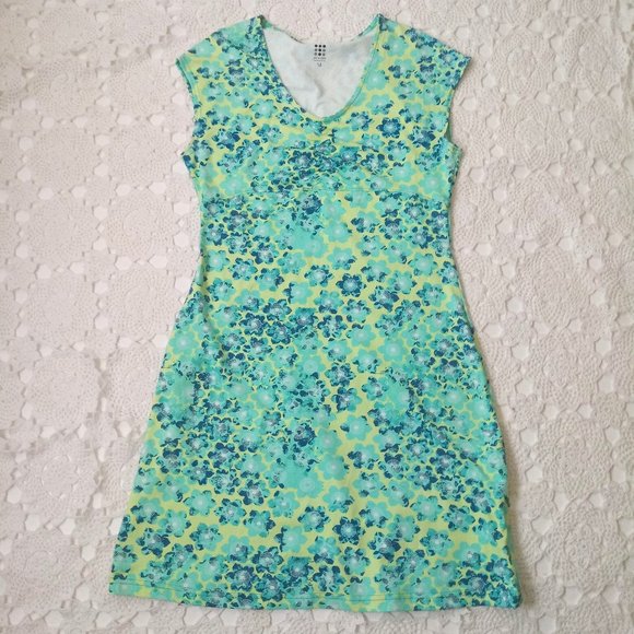 Title nine Dresses Title Nine Diamelete Knit Day Dress Green Floral